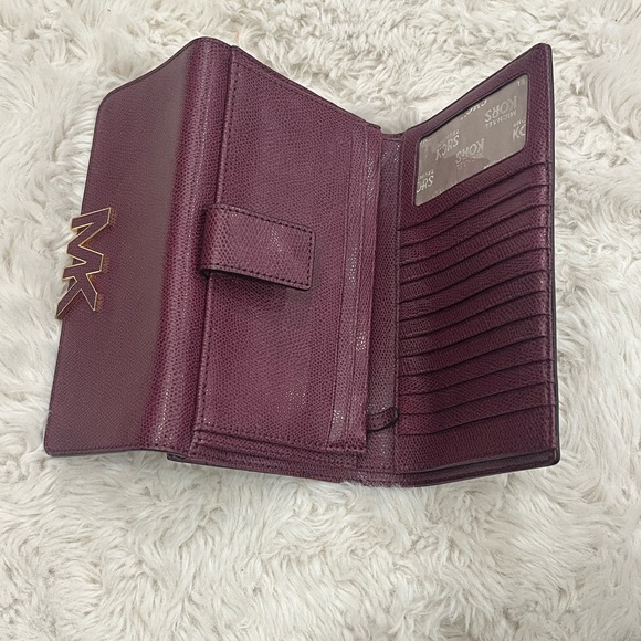Michael Kors Plum Wallet with Gold Logo - Picture 5 of 5